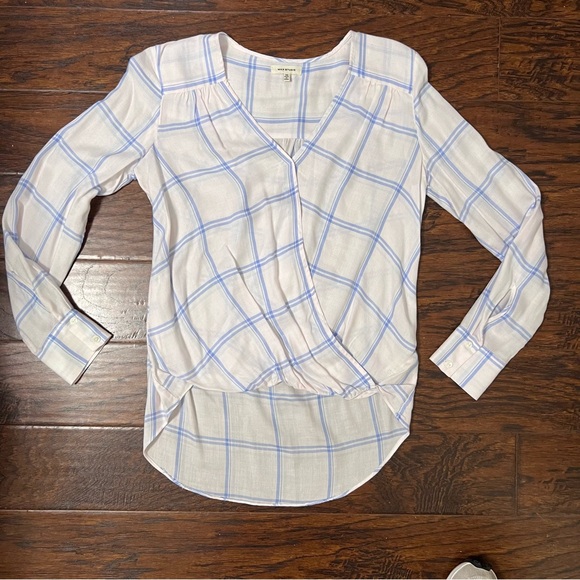 Max Studio Soft Lightweight Surplice Plaid Top Longer Back Fit Size XS - Picture 7 of 11